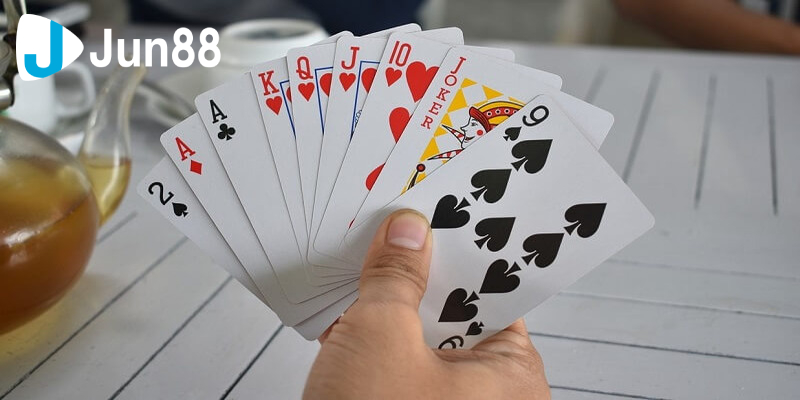 Những lá bài giúp người chơi chặt được heo đỏ