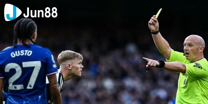 Kèo Thẻ Vàng Đặt Cược Ngay Và Tận Hưởng Những Pha Bóng Đầy Kịch Tính 2 Giới thiệu kèo thẻ vàng và ý nghĩa trong cá cược