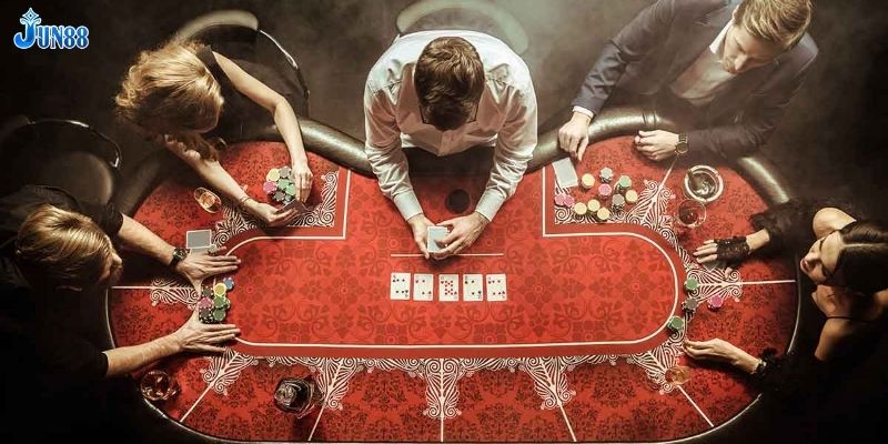 Hướng dẫn chơi game poker casino Jun88: Cách chơi giành chiến thắng lớn 4 Huong dan choi game poker casino 3