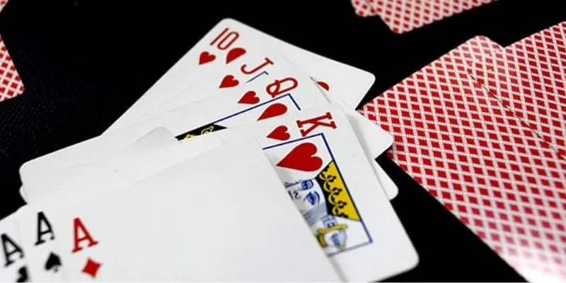 Cách chơi Phỏm hiệu quả - Bí quyết đánh bài không bao giờ thua 3 Kỹ thuật đọc bài và dự đoán bước đi trong Phỏm